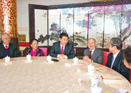 ��2��23�գ���ϯ�й��������Ԫ������������