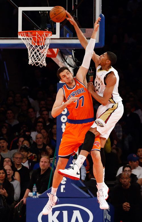 ����ʱ��12��1�գ����ɶ���Ա��ά˹���ң��ڱ�����Ͷ�������գ���һ��NBA�����������У�ŦԼ���˹��������99��103�����°¶������ɶӡ��»��緢
