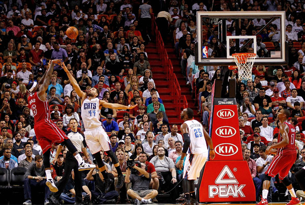 ����ʱ��12��1�գ��Ȼ����Աղķ˹�����ڱ�����Ͷ�������գ���һ��NBA�����������У��������Ȼ��������99��98սʤ������ɽè�ӡ��»��緢
