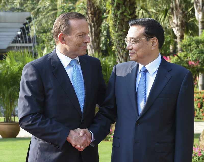 李克强在三亚举行仪式欢迎澳大利亚总理阿博特