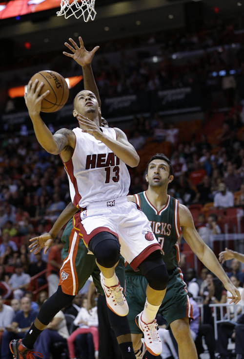 ����ʱ��11��16�գ���2014-2015����NBA����������ְҵ�������������У��ܶ��ֻ���¹�ӿͳ���91��84սʤ�������Ȼ�ӡ������Ȼ����Ա��Ƥ�����ϣ��ڱ�����������ͼƬ���»��緢