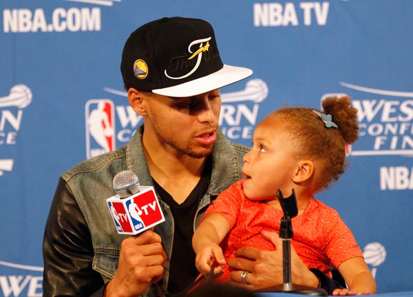 ʱ527գʿԱŮϯŷᡣգ20142015NBAְҵĵ峡Уʿ10490սʤ˹ٻӣܱȷ41ھܾ»緢㣩 