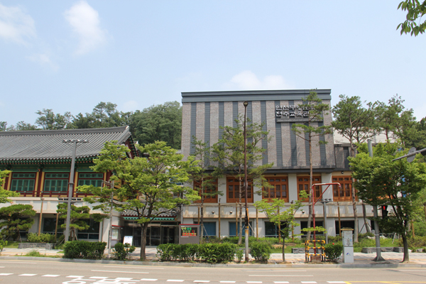 延續韓國傳統匠人精神的仁川無形文化財傳授教育院攝影：本報駐韓國記者 萬宇