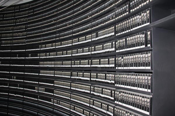 ͼΪ����ɱ������ڵġ����������á�Բ�ε����ܣ�ÿһ������������300λ�����ߵ���ϸ���ϡ������ձ�������ˮ����