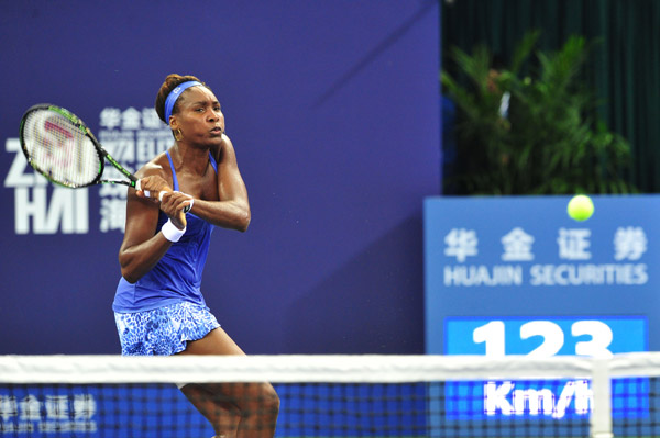 11��8�գ������ڱ����л��򡣵��գ���2015���麣WTA������Ů��ְҵ������������Ӣ��Ů�������У�����ѡ�ִ�����ķ˹��2��0սʤ�ݿ�ѡ������˹���ޣ����ù�ڡ��»��������³��
