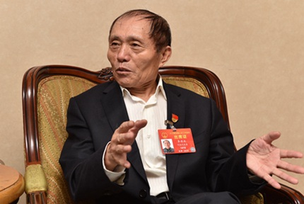 河南省濮阳县庆祖镇西辛庄村党支部书记李连成"个人富不算富,群众富