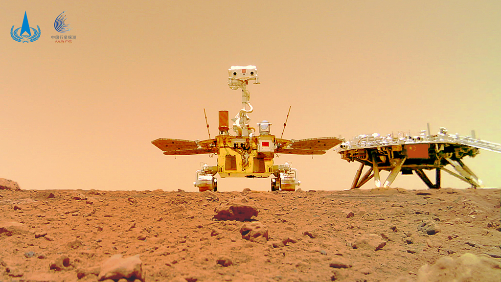 天問一號著陸火星首批科學影像圖公布 我國首次火星探測任務取得圓滿成功