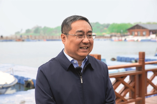 採訪對象：查干湖旅游經濟開發區管委會副主任、查干湖國家級自然保護區管理局局長劉大偉