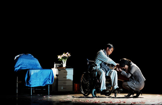 人民日报社外事局和人民网举办新年联谊会