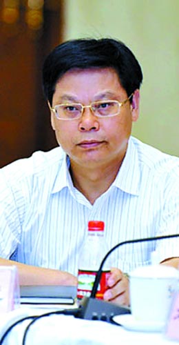 李自成 2008年12月起任湖南溆浦县县委书记,此前曾任湖南省沅陵县县委