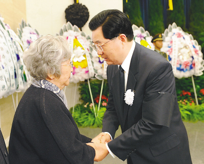 钱学森的高规格葬礼-谦虚恭谨与居高临下_玉山