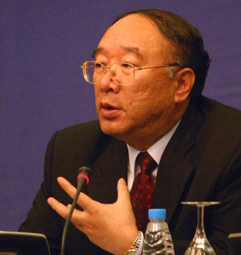  黄奇帆 部署重庆当前和明年六项重点工作