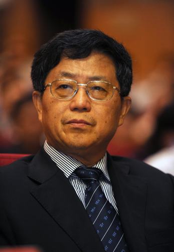 迟福林:基本公共服务均等化应是 十二五 社会政