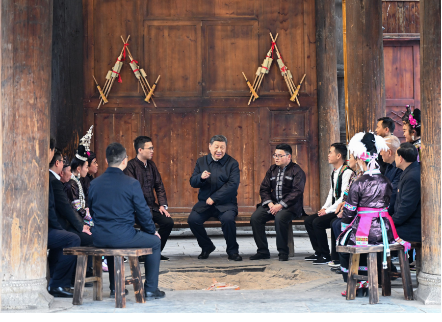 3月17日，习近平总书记在贵州省黔东南苗族侗族自治州考察了黎平县肇兴侗寨，了解当地加强基层党组织建设和社会治理、保护传承民族传统文化、推进乡村全面振兴等情况。