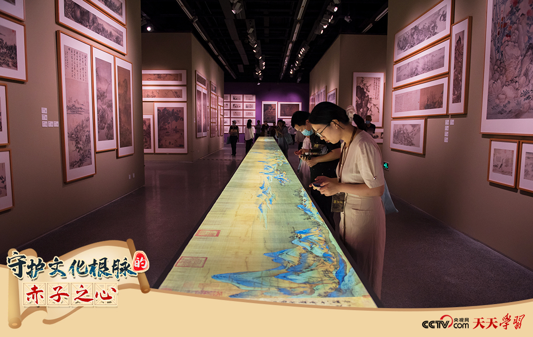 2023年7月1日，觀眾在浙江寧波美術館參觀中國歷代繪畫大系成果展·寧波特展。