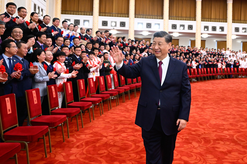 2022年4月8日，北京冬奧會、冬殘奧會總結表彰大會前，習近平總書記會見北京冬奧會、冬殘奧會突出貢獻集體代表、突出貢獻個人和中國體育代表團成員。