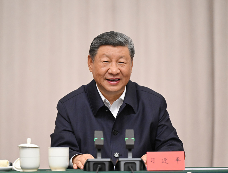 △8月20日下午，中共中央总书记、国家主席、中央军委主席习近平在拉萨听取西藏自治区党委和政府工作汇报，发表重要讲话。