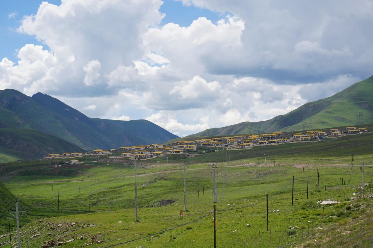 甘达村。人民日报记者 乔栋 摄