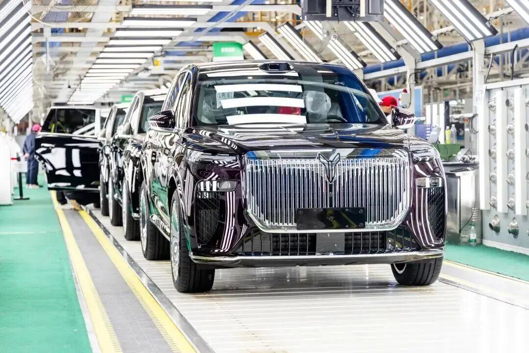 武汉岚图汽车云峰工厂